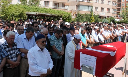 Emekli Emniyet Müdürü hayatını kaybetti