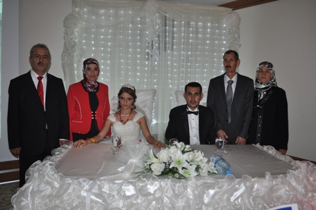 Ömer Işık kızını evlendirdi