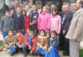 Minibüsçülerden 19 öğrenciye sağlık taraması