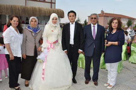 Abdüssettar Yarar’ın oğlu dünya evine girdi
