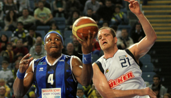 Üniversite'den  Transfer Şov