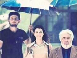 Beren Saat'e prenses muamelesi