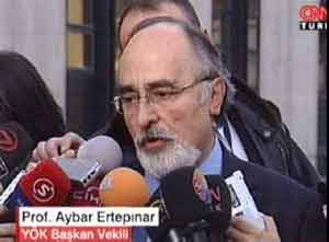 YÖK'ten bir istifa geldi