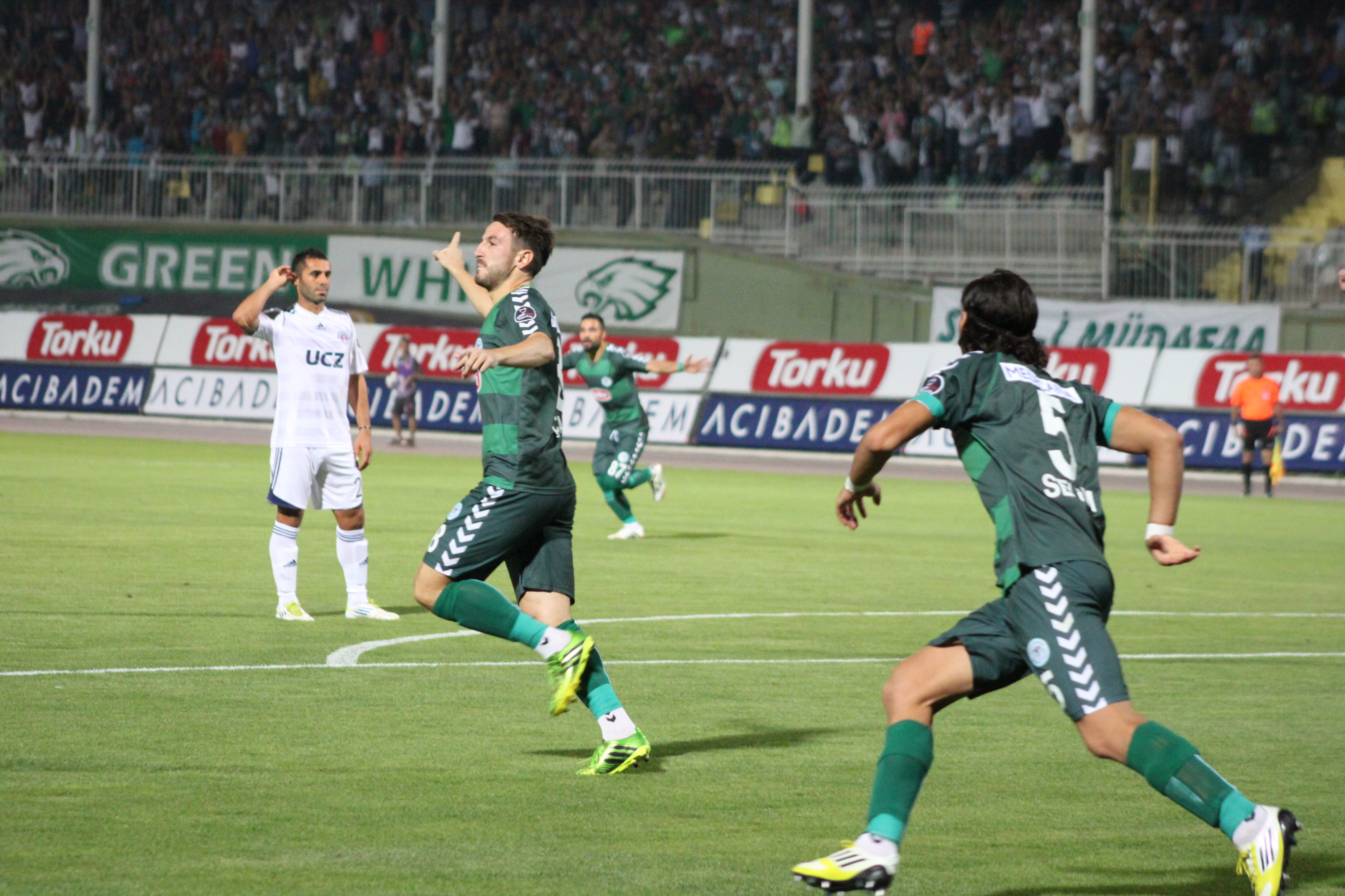 Gol yükünü orta saha çekiyor