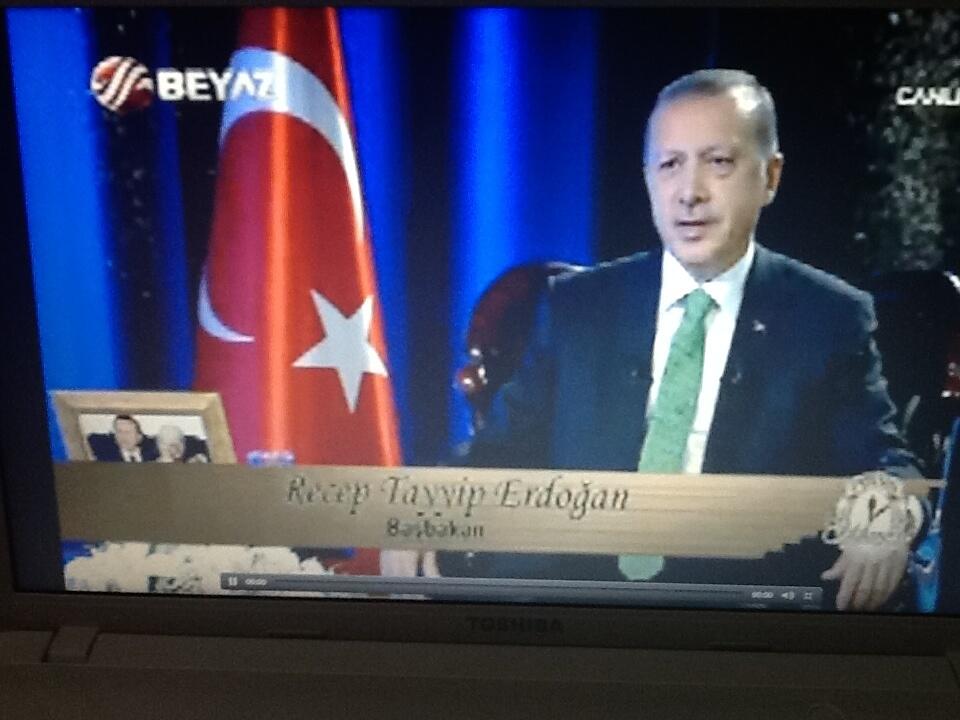 Başbakan, Beyaz TV'de Ustanın Hikayesi'nde