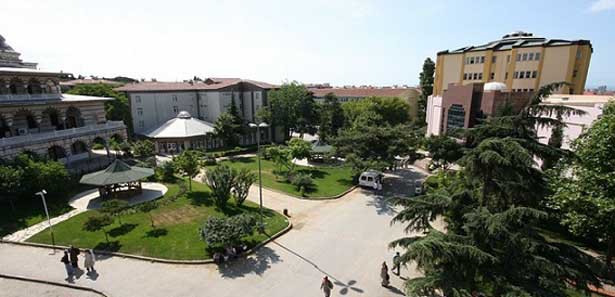 İlahiyatçılar öğretmenlik haklarını istiyor