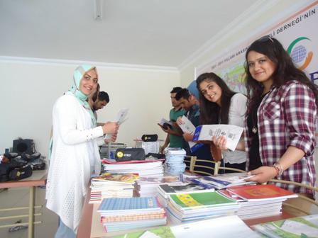 Dost Eli’nden kırtasiye yardımı