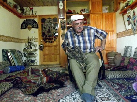 44 yıllık hobisini evinde müzeye dönüştürüyor