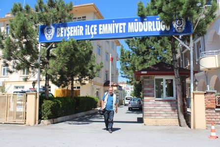 Gazetecinin evine baskın girişimi