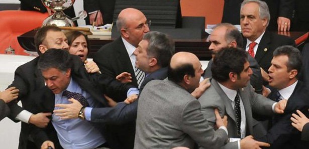 3 parti anlaştı! Bunu yapan vekil yanacak!