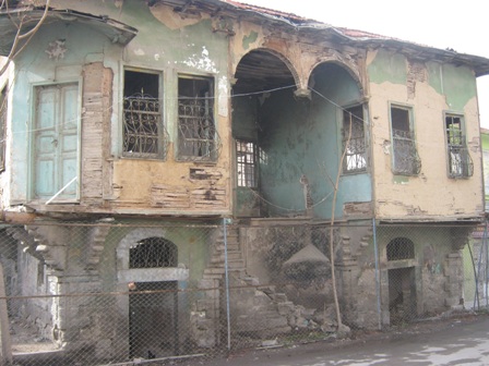 Ereğli'deki tarihi konak ilgi bekliyor