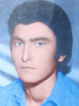 20 yıl önce öldürülen kardeşinin cenazesini kucağında taşıdı