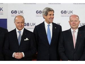 Paris'te Üçlü Suriye Diplomasisi