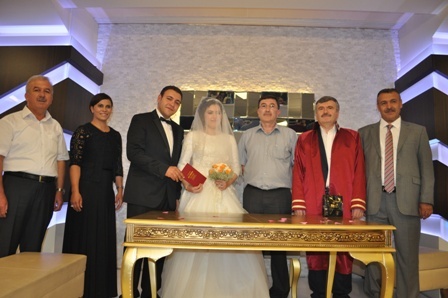 Hüseyin Toptaş oğlunu evlendirdi