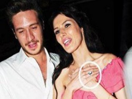 Hatice Şendil ile Burak Sağyaşar evleniyor