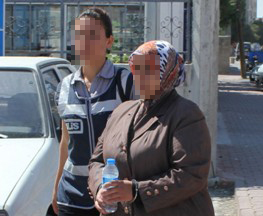 Akrabasının altınlarını çalan kadın tutuklandı