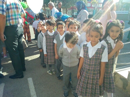 Model’de öğrenciler ders başı yaptı