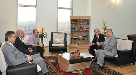 Vali Erol'dan NEÜ'ye ziyaret