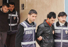 Kredi kartı dolandırıcıları tutuklandı