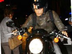 Kıvanç Tatlıtuğ kaza geçirdi