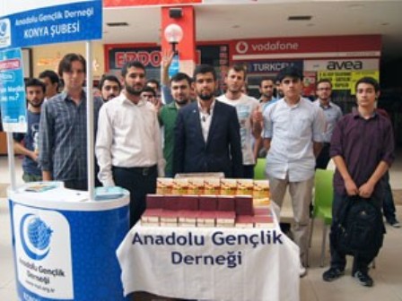 AGD’den üniversite öğrencilerine Kur’an meali