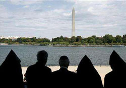 Ermeniler Türkiye'den gitmeye hazırlanıyor