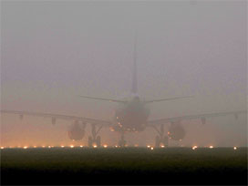 Uçaklara sis engeli