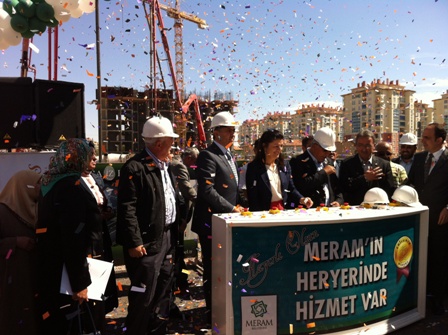 Divan Park konutlarının temeli atıldı