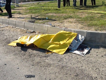 Kamyonet ile motosiklet çarpıştı: 1 ölü