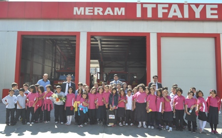 M.Aymazlı öğrenciler İtfaiyeci amcalarını unutmadılar