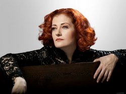 Candan Erçetin'den Fatih Terim'e destek