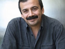 Sırrı Süreyya Önder: Öcalan Türkçe konuştu çünkü..