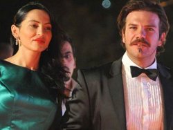 Tolga Karel'in uyurken evine hırsız girdi