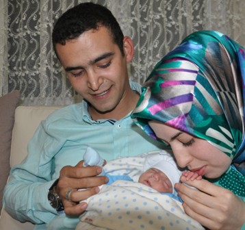 Üçüzlerden kalbinin durdurulması istenen hayata tutundu