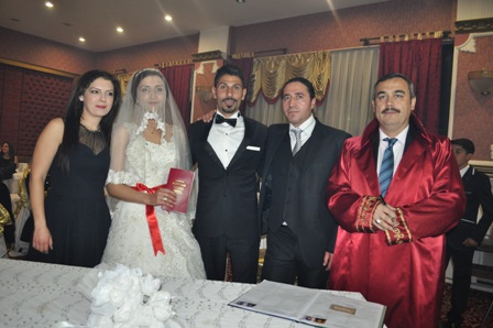 Özden ile Serkan’ın mutlu günü