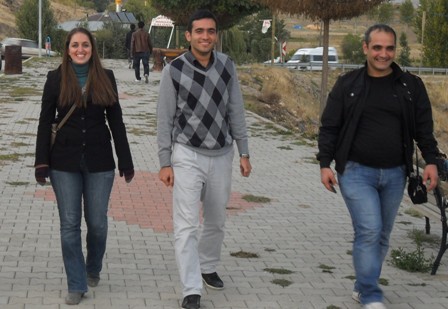 Van depreminde bacaklarını kaybetti ama öğretmenliği bırakmadı