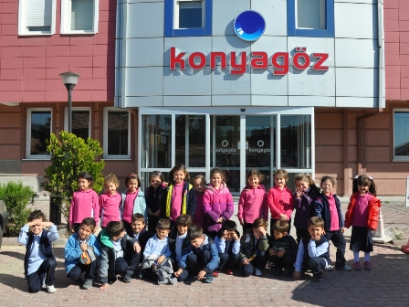 Minik öğrenciler göz taramasında geçti