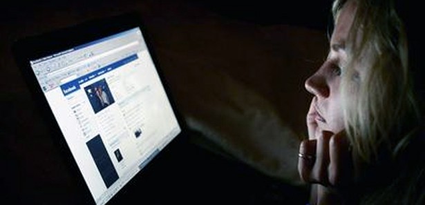 Facebook'tan "otomatik video" açıklaması