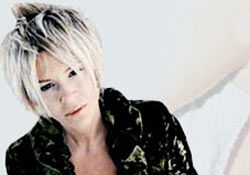 Bu ülkede öpüşecek yer yokmuş!