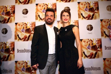 Beren Saat dişlerini yaptırdı