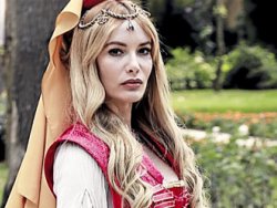 Gamze Özçelik: Kadınlar çok dünyevi