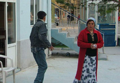 Kuş yerine çocuğu vurdu