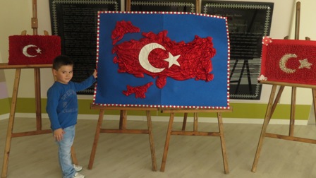 Merve Enva Çocuk’tan Bayrak temalı sergi