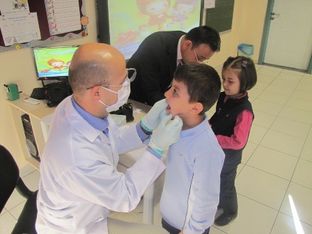 M.Özdemir’de, “Sağlıklı dişler, beyaz gülüşler” projesi başladı