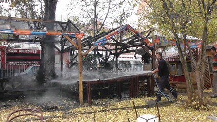 Hükümet Konağı bahçesinde yangın