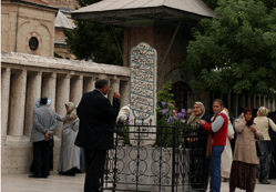 Mevlana Müzesi, saat 19'a kadar açık
