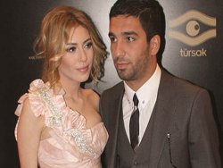Arda Turan düğün tarihini verdi