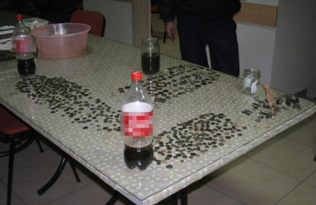 Kola şişelerinden tarihi eser çıktı