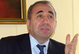 Üniversite rektörü değil komplocu