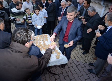 Başkan Akyürek Aşure İkramında Bulundu